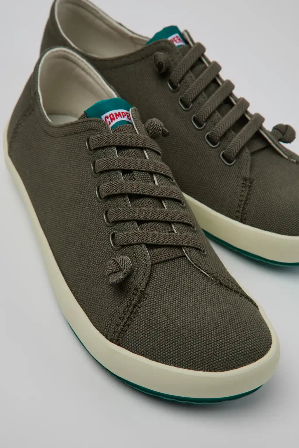 Peu Rambla Gray Recycled Cotton Sneakers for Men.
