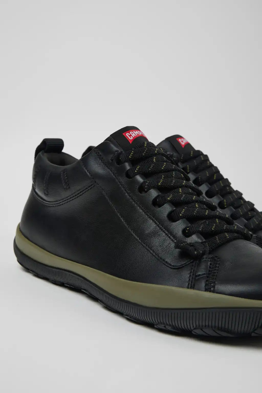 Peu Pista GM GORE-TEX Gray Nubuck Ankle Boots for Men.