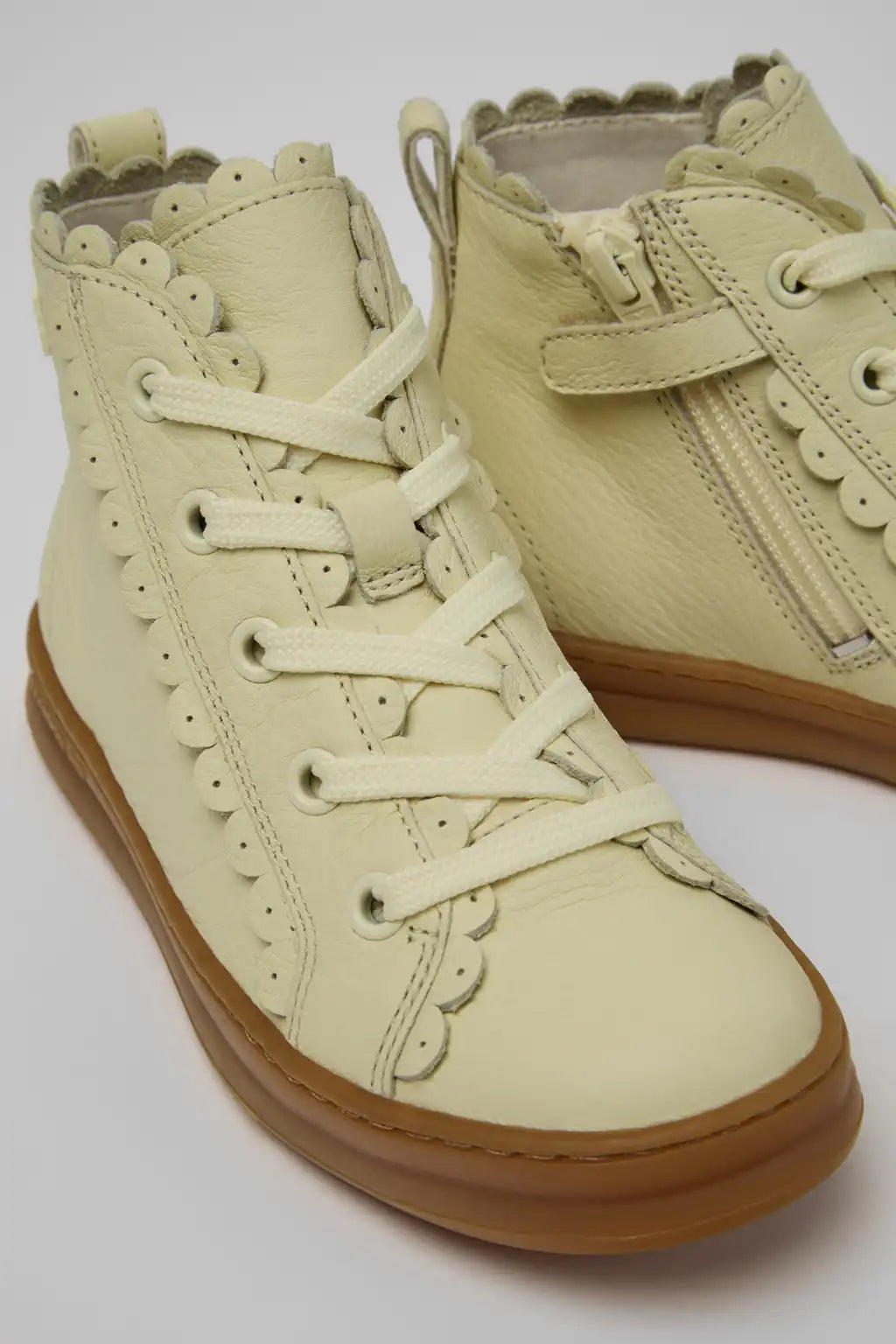 Runner Blue Leather Sneakers for Children.