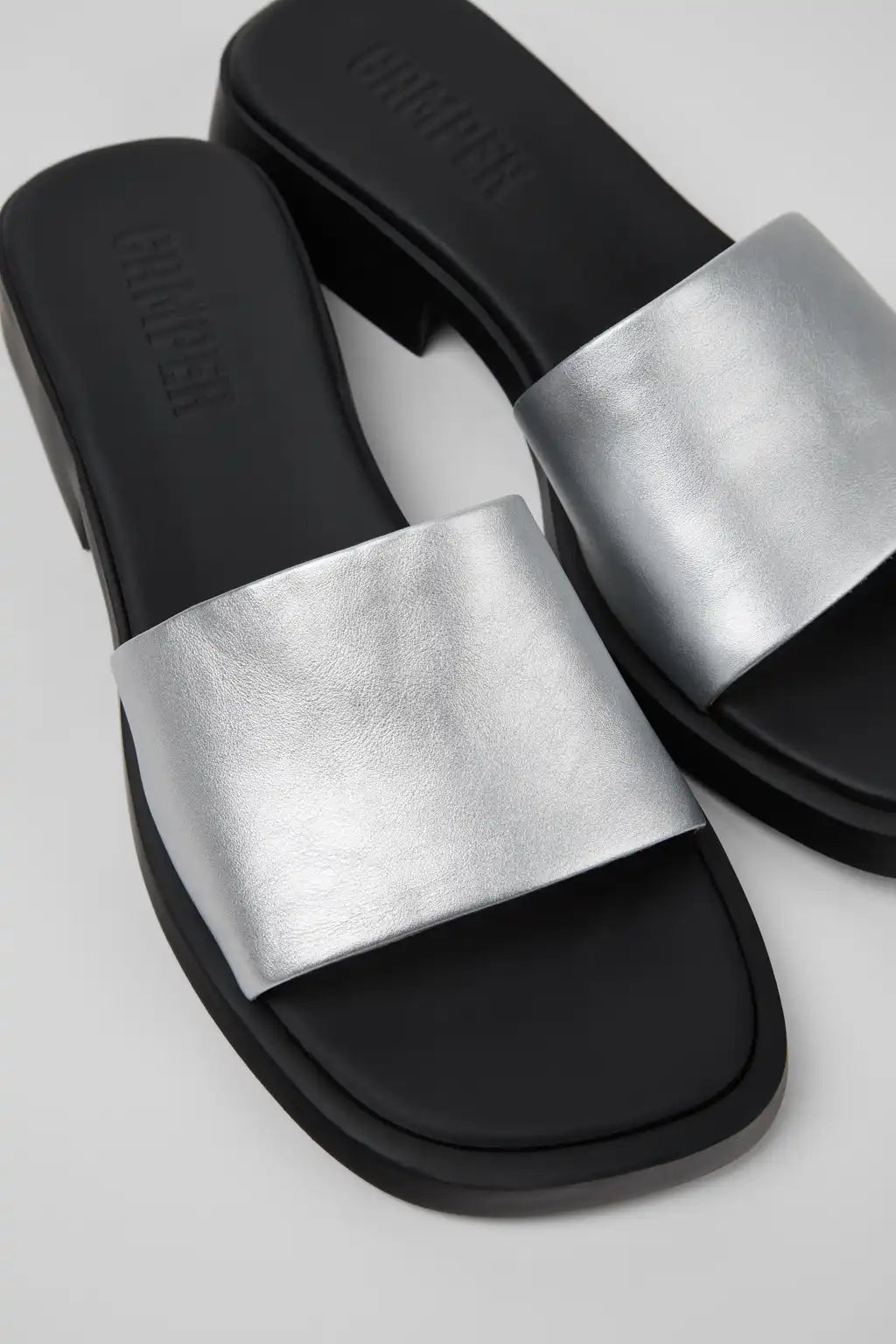 Dana Black Leather Sandals for Women.