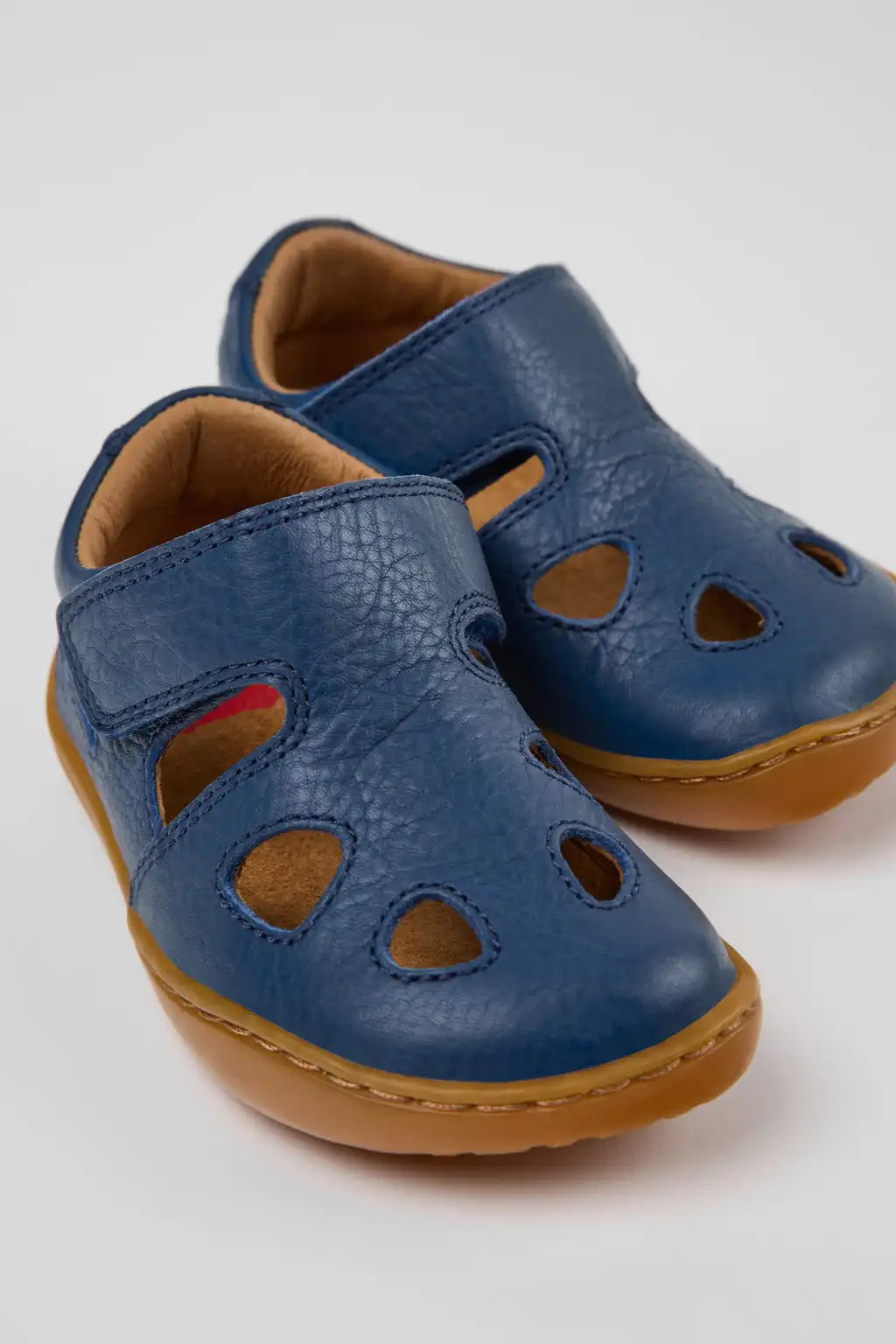 Peu Pink Leather Closed Sandals for kids.