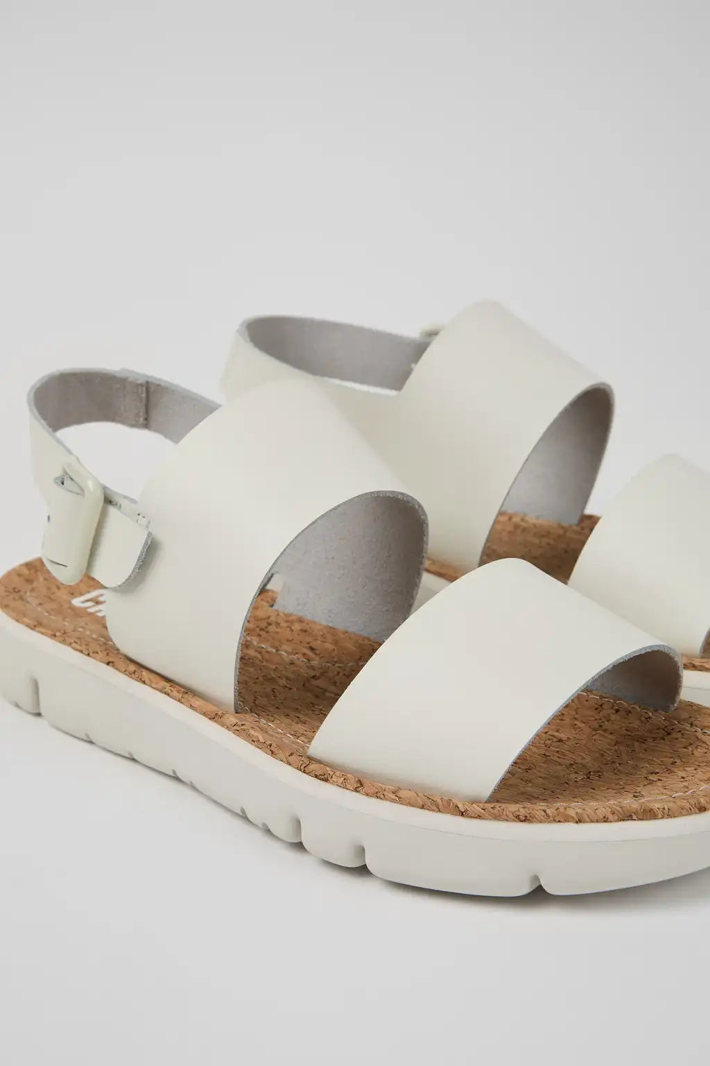 Oruga Black Leather Sandals for Women.