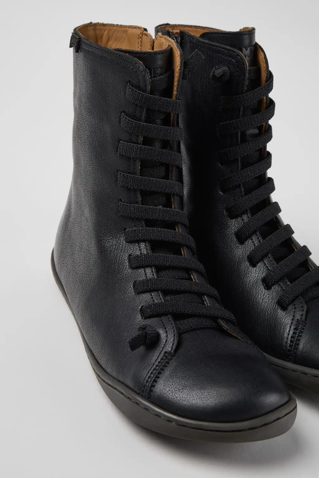 Peu Black Leather Ankle Boots for Women.