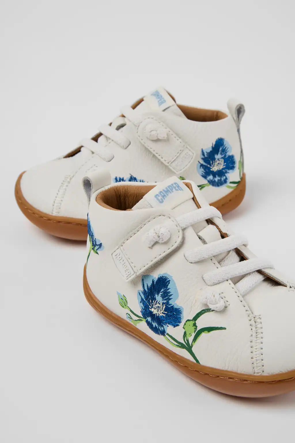 Twins White Leather Ankle Boots for Children.