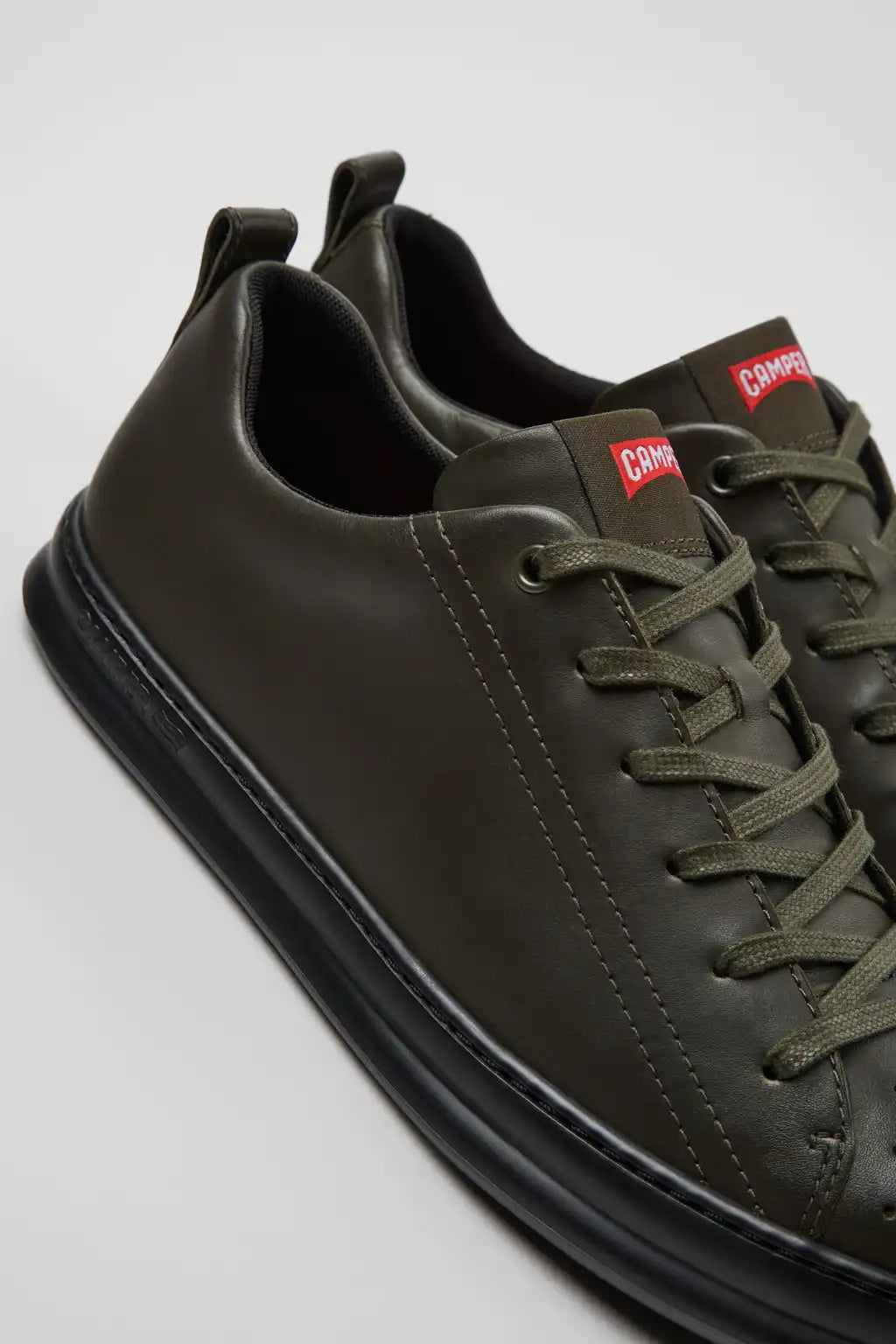 Runner Black Leather Sneakers for Men.