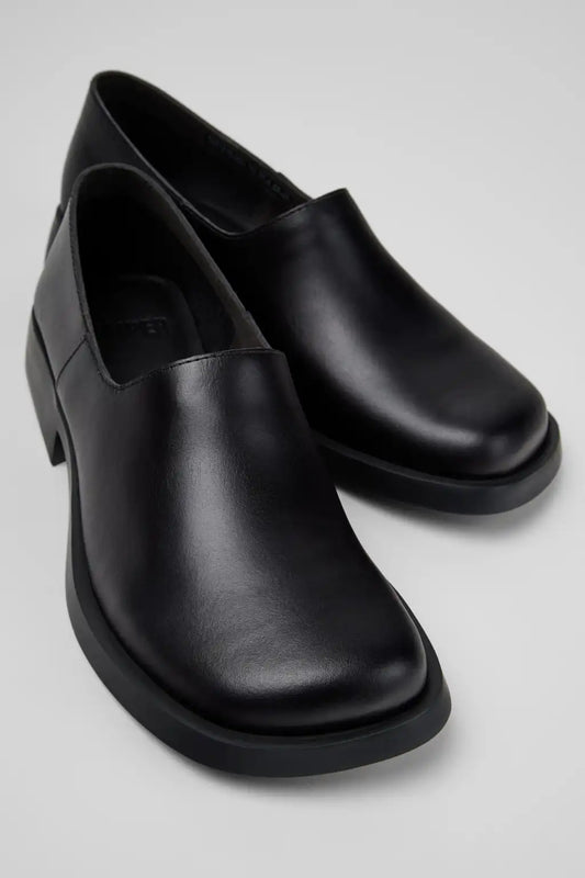 Donna Black Leather Moccasins for Women.