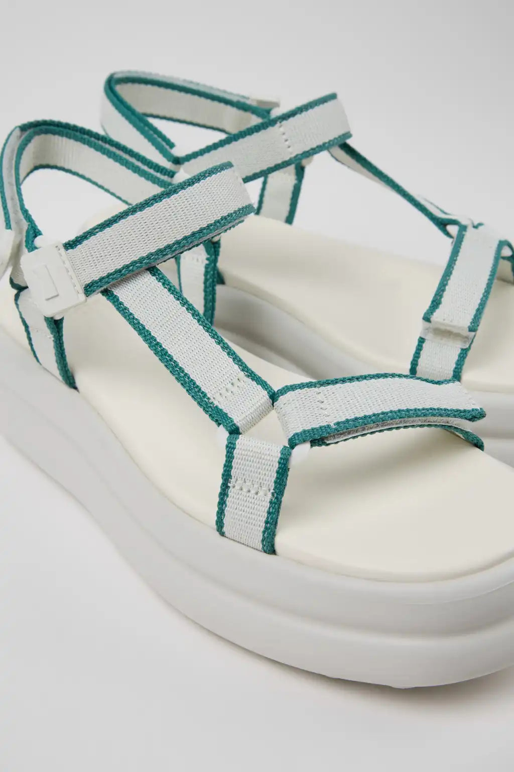 Pelotas Flota Up Black Textile Sandals for Women.