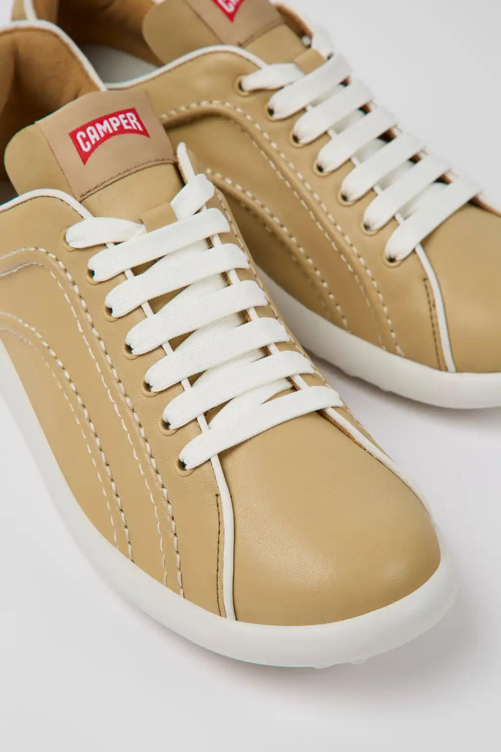 Pelotas XLite Beige leather sneakers for women