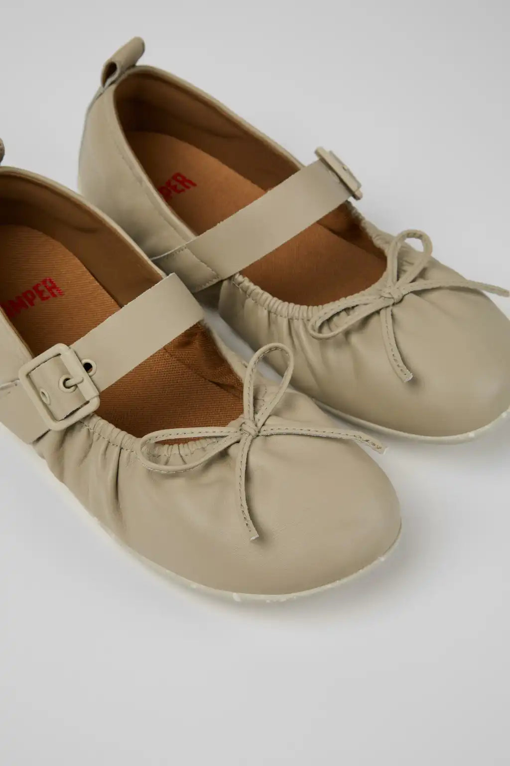Wabi White Leather Ballerinas for Women.