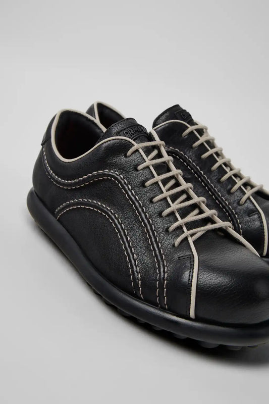 Pelotas Black Leather Shoes for Women.