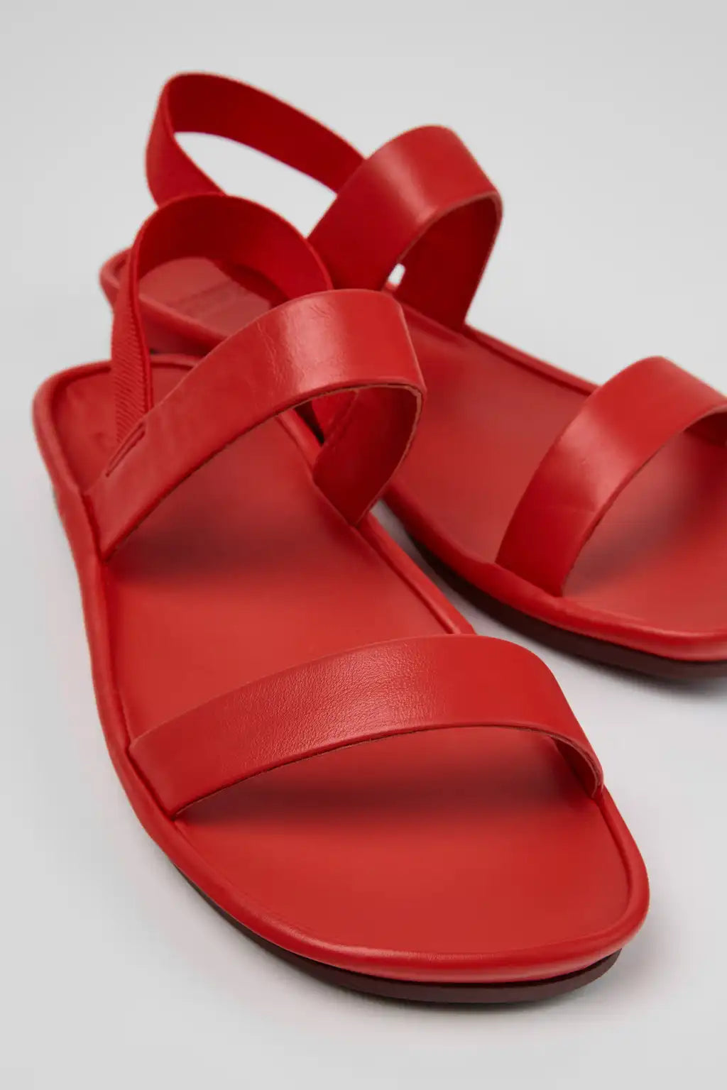 Right Isla Black Leather Sandals for Women.