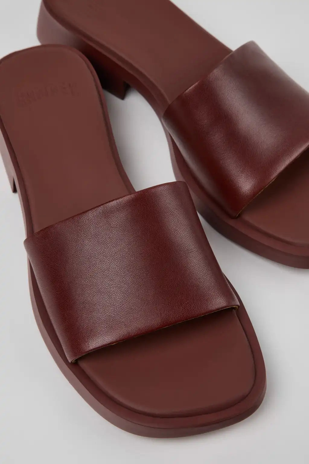 Dana Black Leather Sandals for Women.