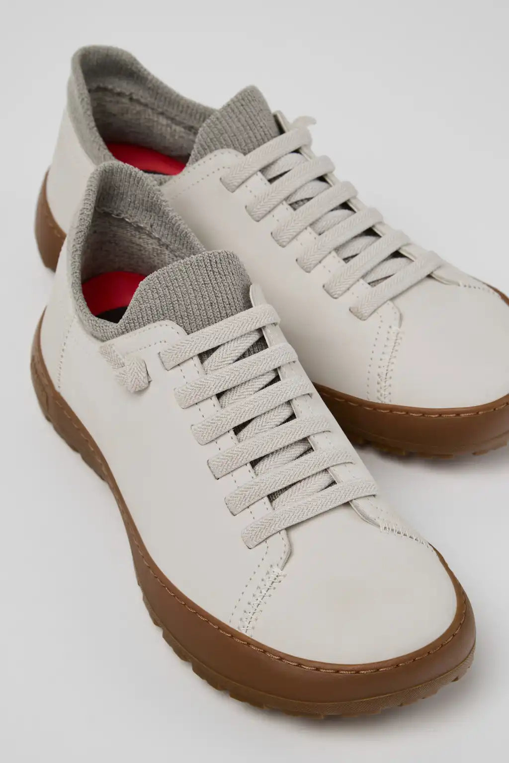 Peu Serra Black and Gray Leather and Textile Shoes for Women.