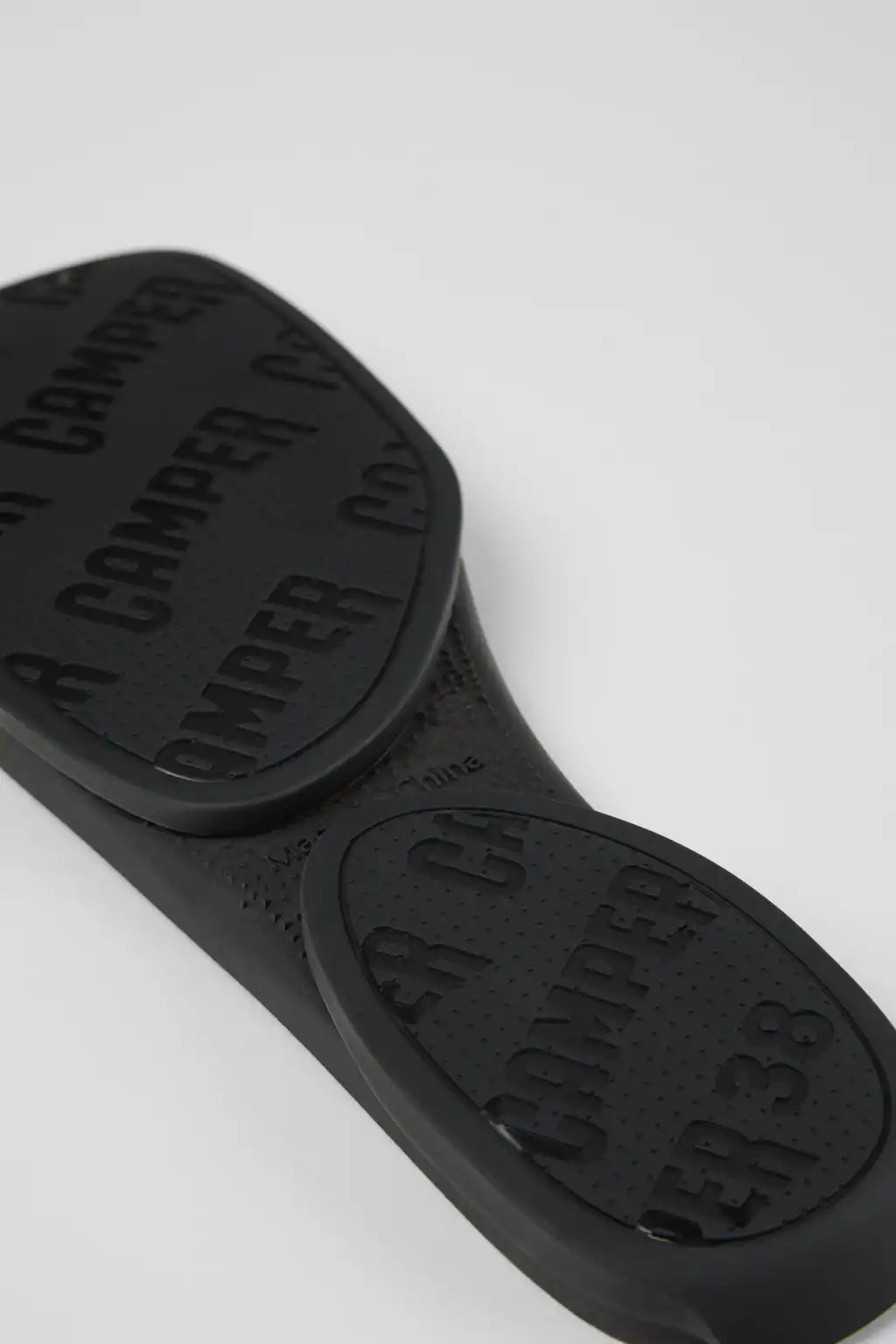 Right Niko Outsole Brown outsoles (x2) for your right and left shoes.