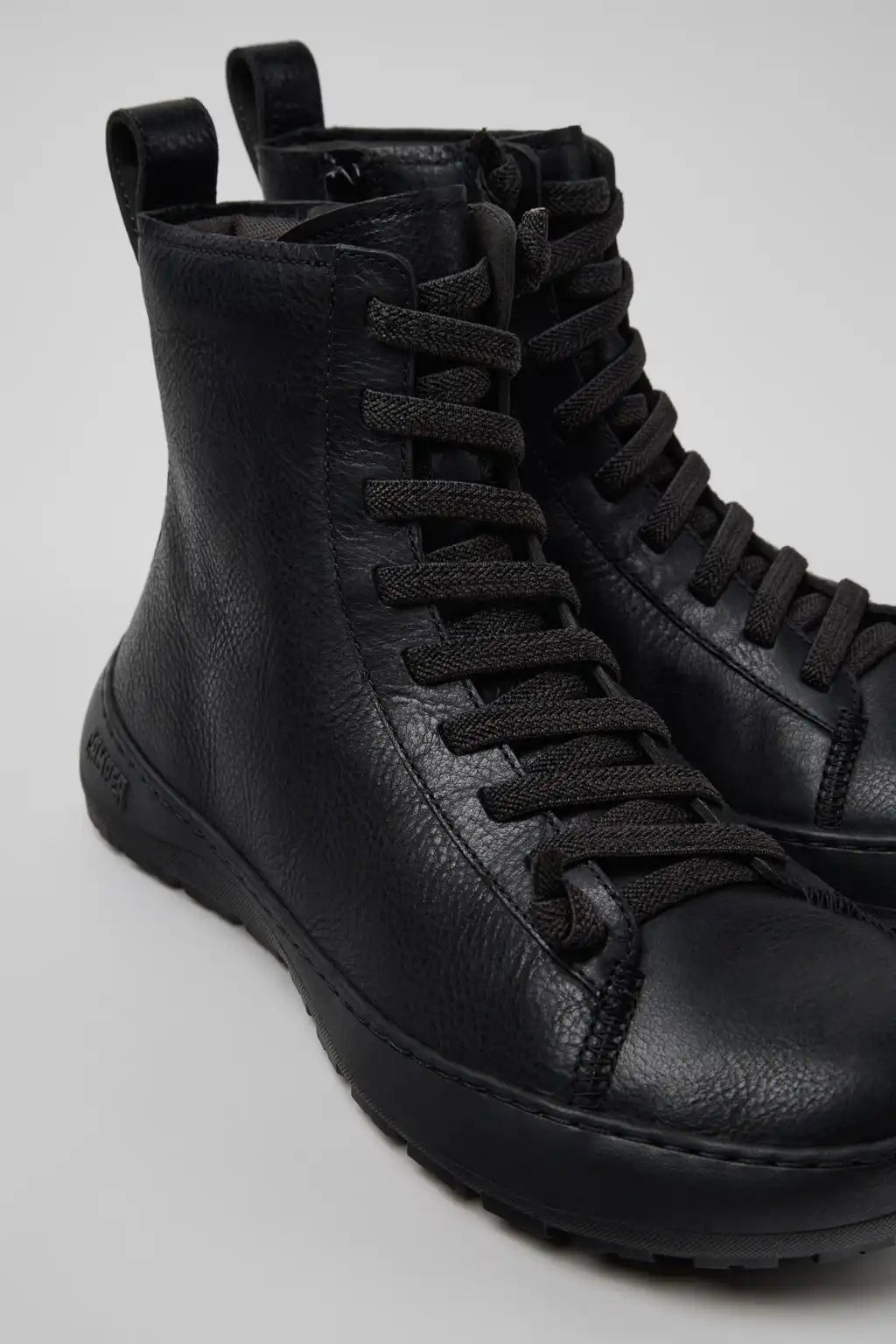 Peu Serra Gray Regenerative Leather Ankle Boots for Women.