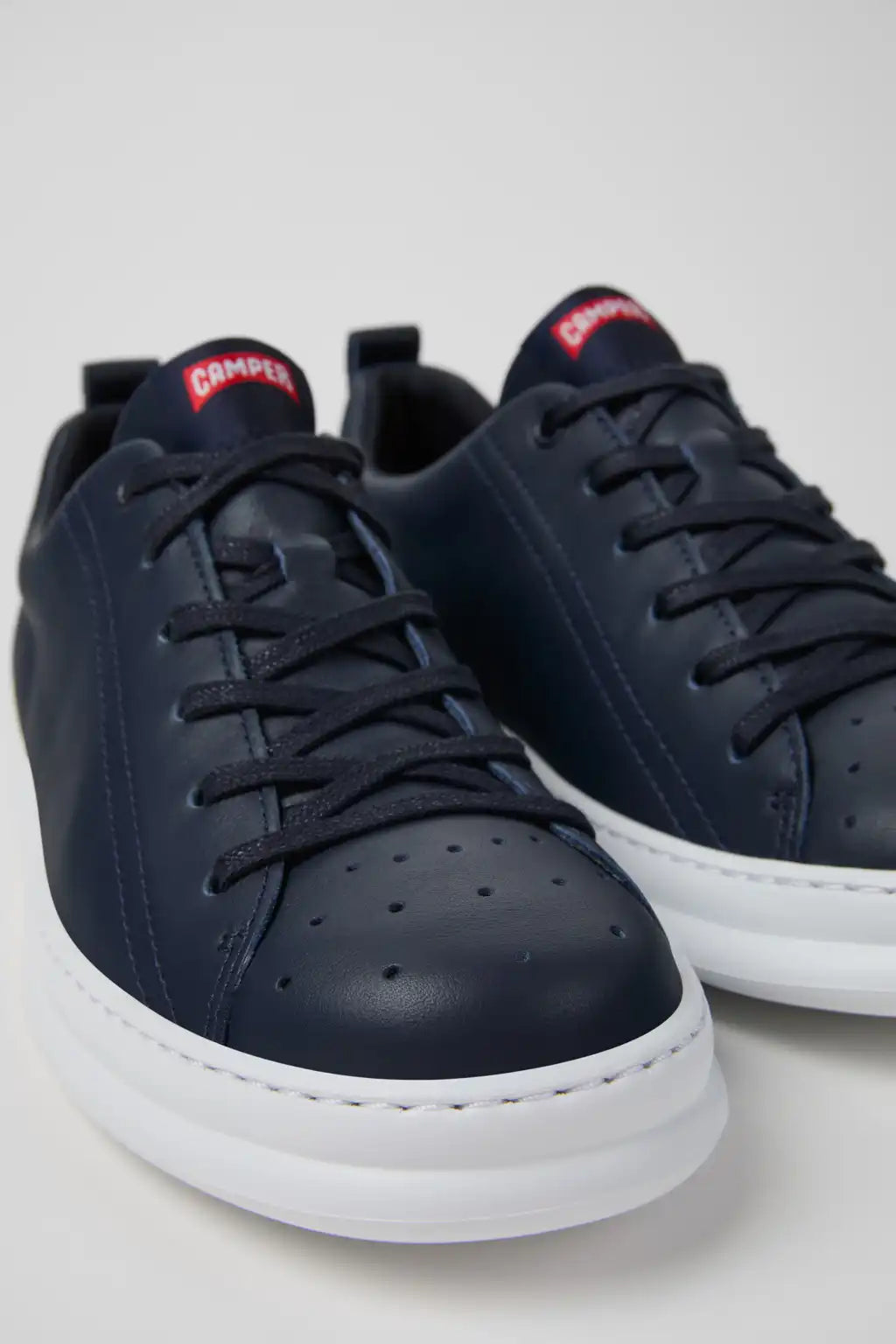 Runner Black Leather Sneakers for Men.