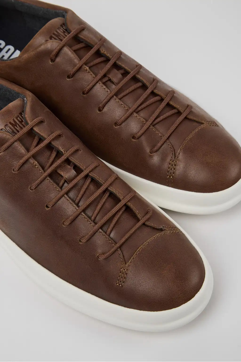 Chasis Sport Black Leather Shoes for Men.