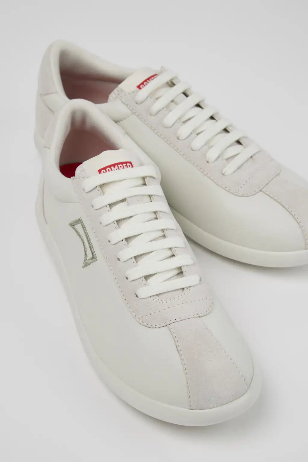 Pelotas XLite Beige Recycled PET and Nubuck Women's Sneakers.