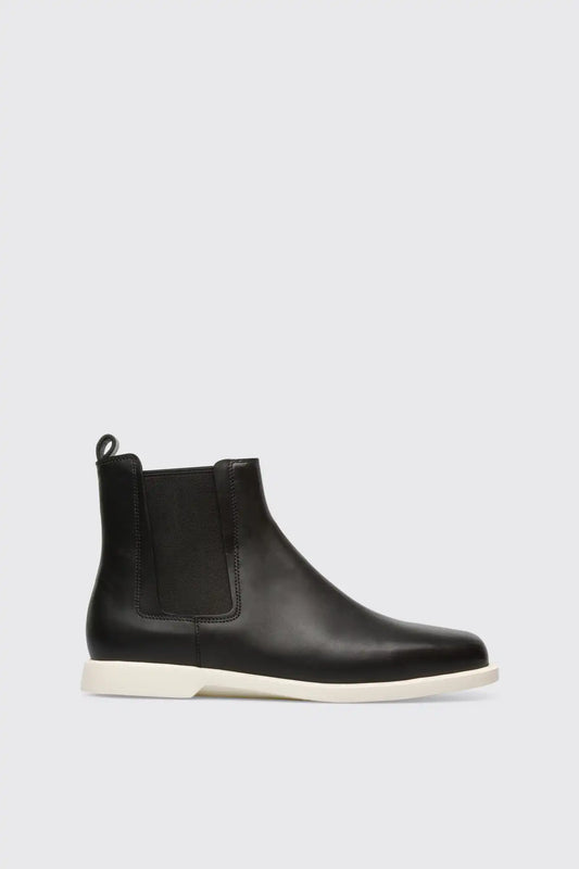 Juddie Women’s black ankle boot