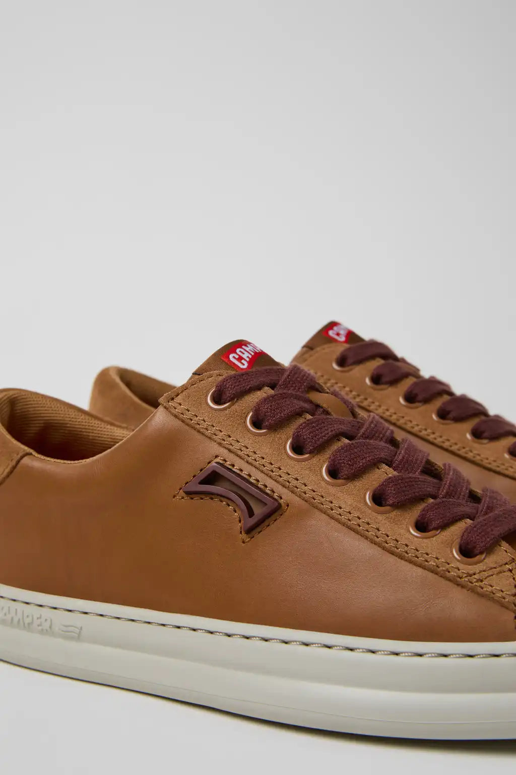 Runner Green Leather and Nubuck Sneakers for Women.