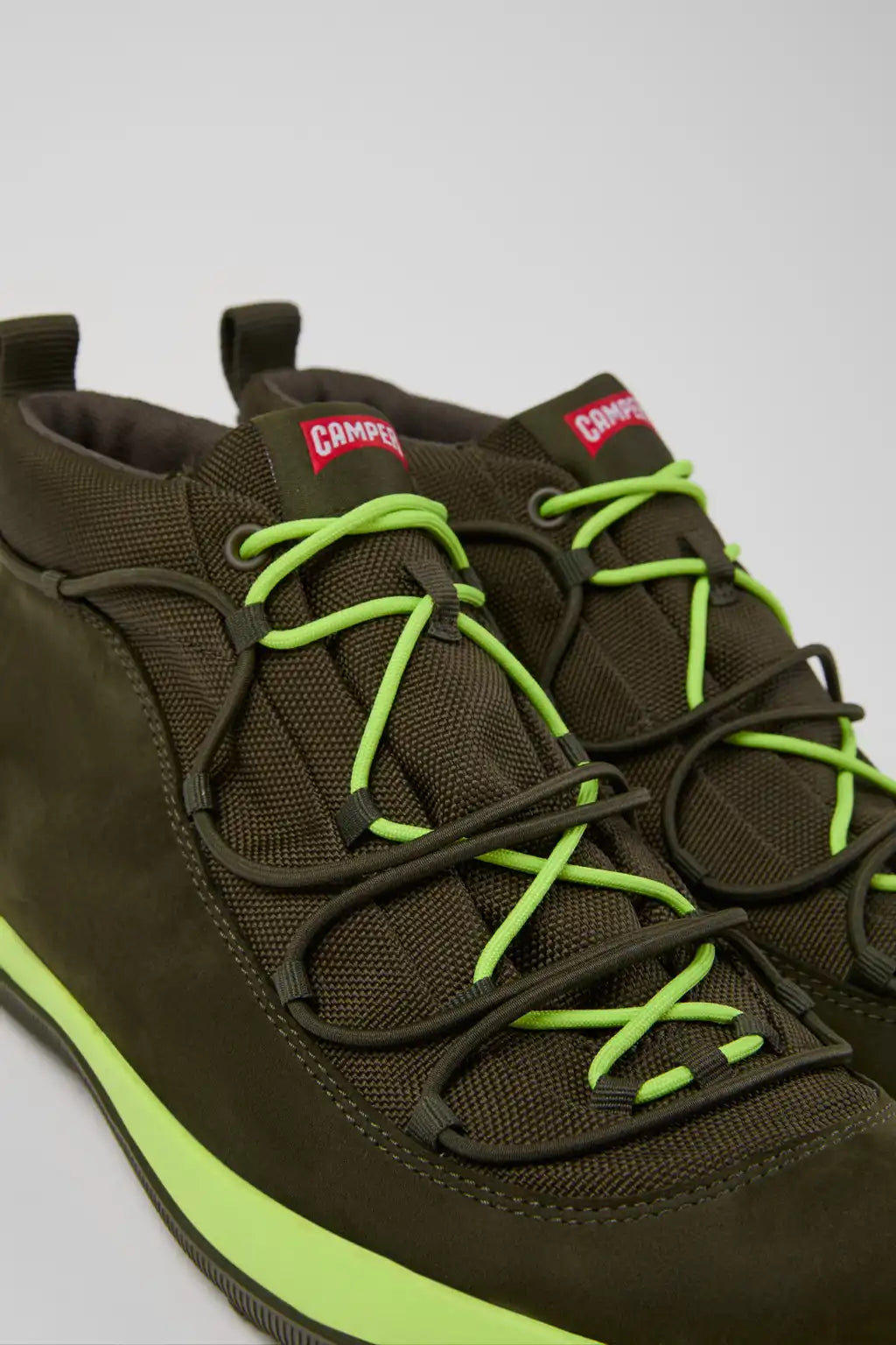 Peu Pista GM GORE-TEX Black Textile and Nubuck Mid Boots for Men.
