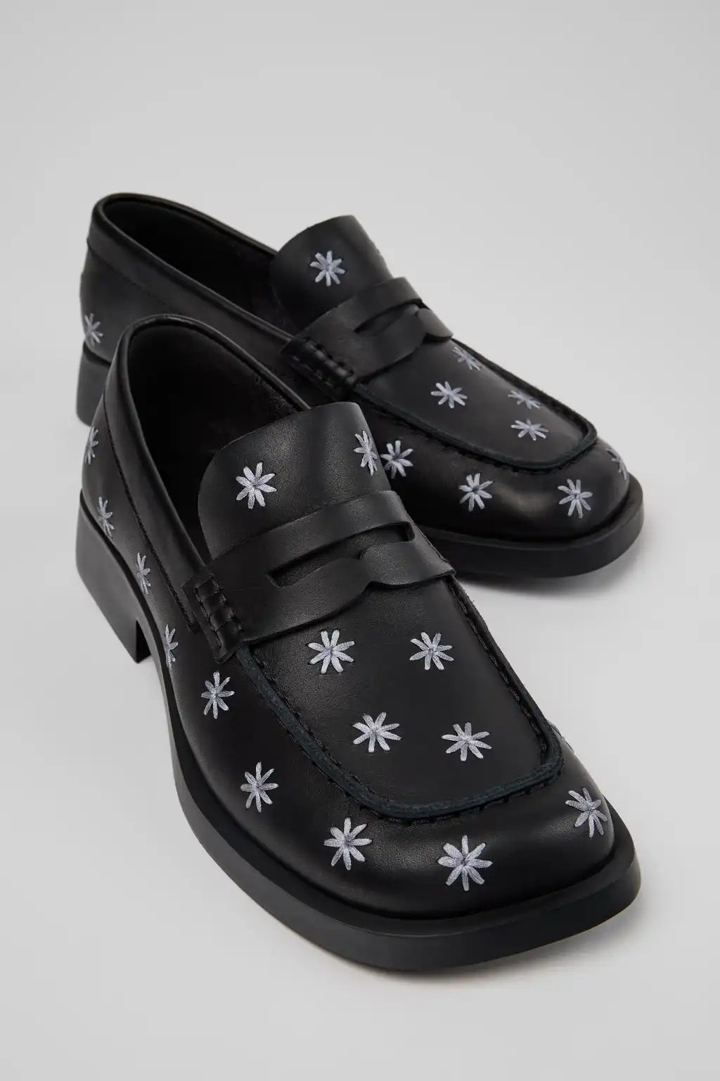 Donna Brown Nubuck Leather Moccasins for Women.