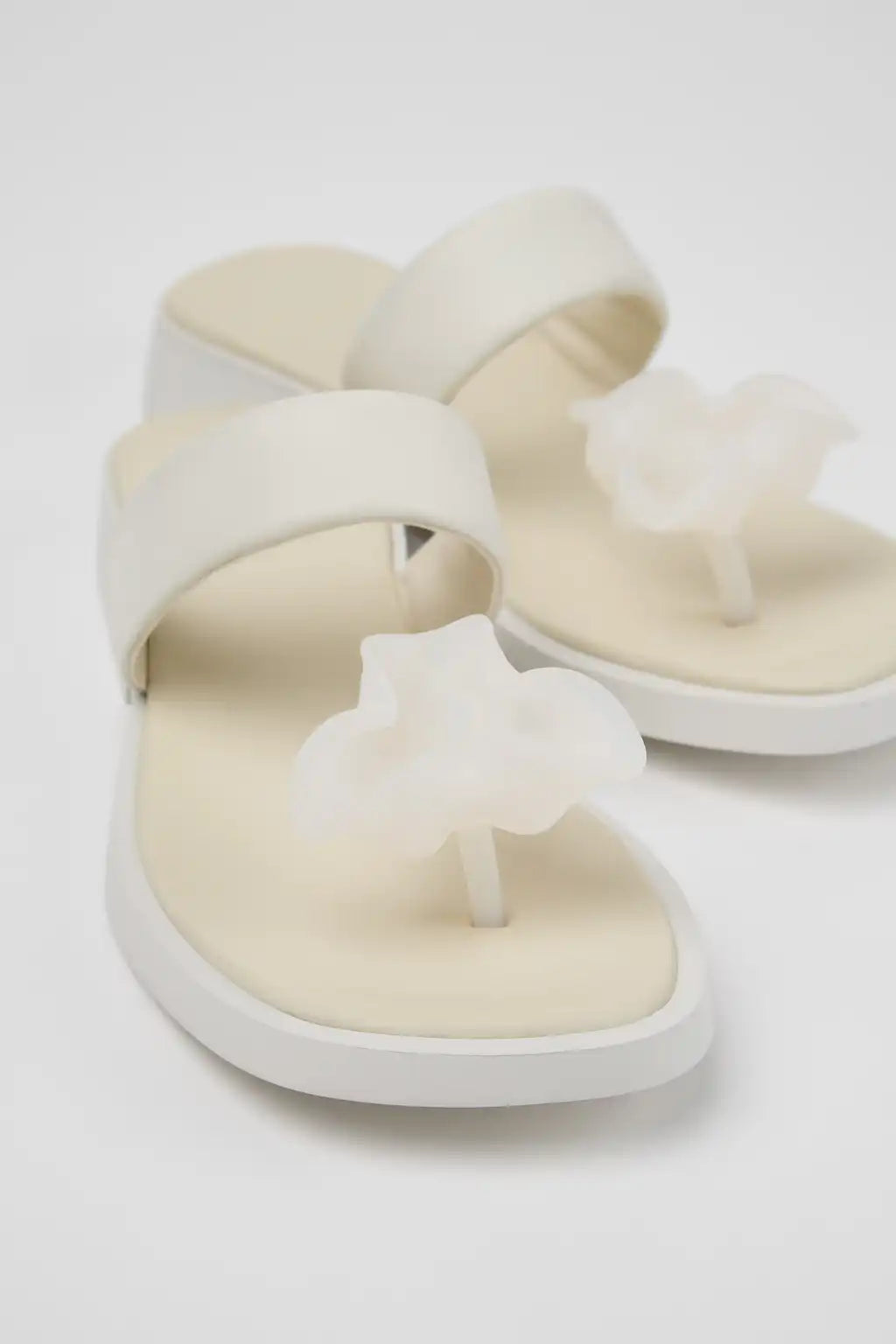 Dana Black Leather Sandals for Women.