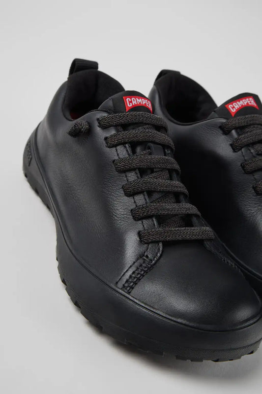 Peu Serra Black Leather and Textile Shoes for Women.