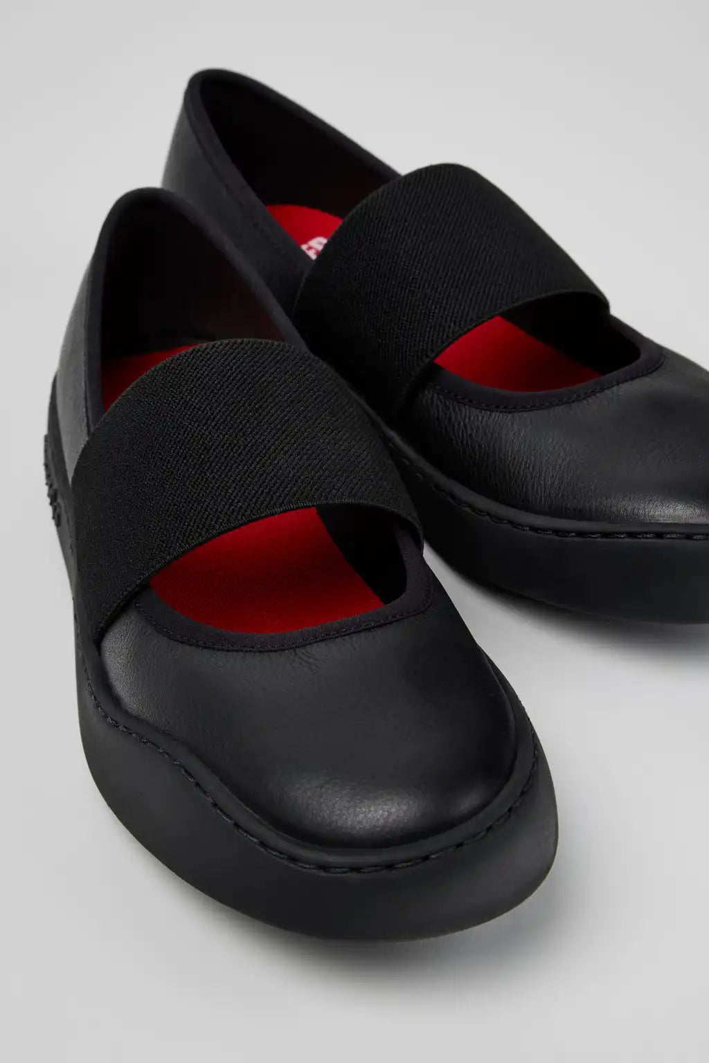 Peu Touring Black Leather Ballerinas for Women.