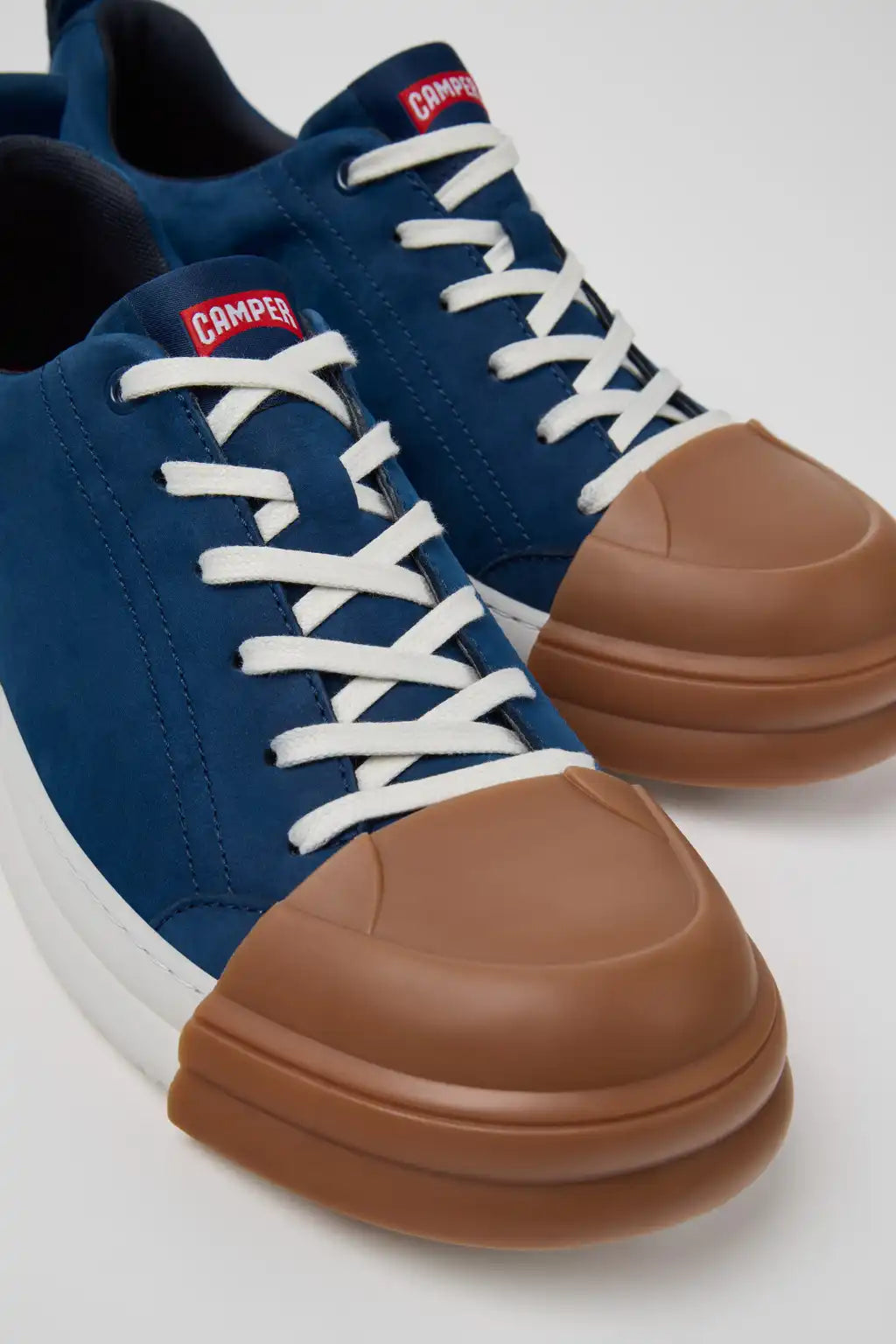 Junction Runner Black Leather Sneakers for Men.