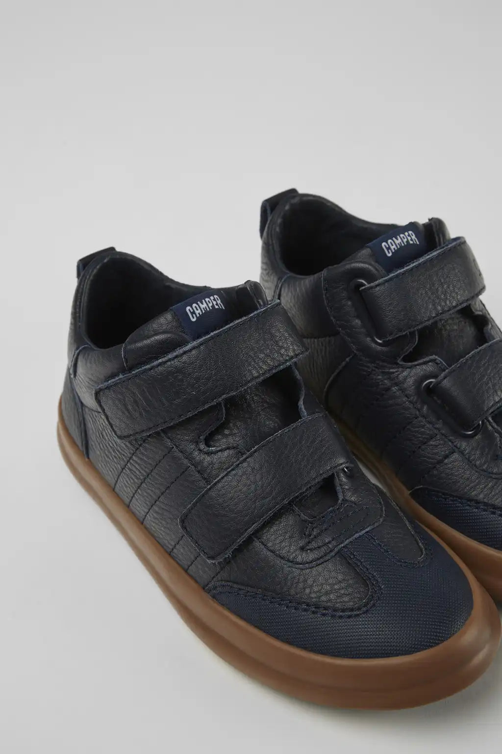 Pursuit Black leather and textile sneakers for kids