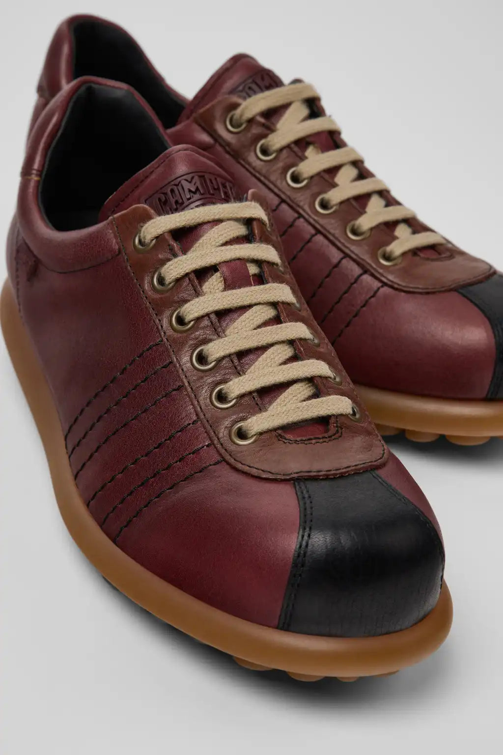 Pelotas Multicolor Vegetable-Tanned Leather Shoes for Men.