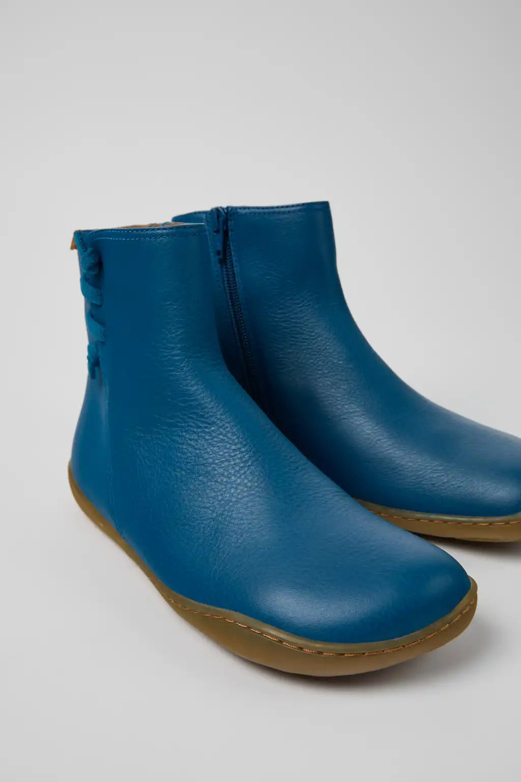 Peu Black Leather Ankle Boots for Women.