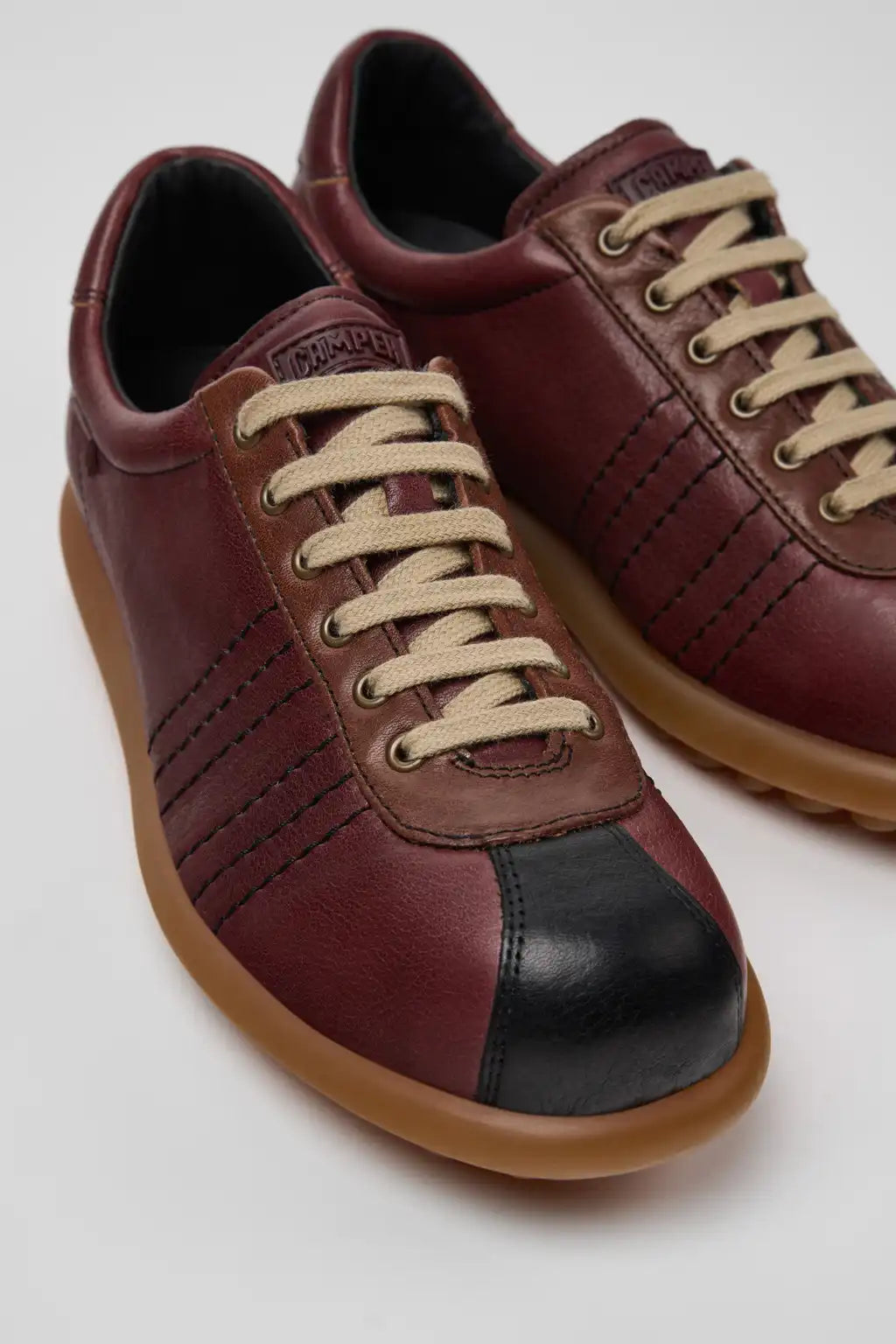 Pelotas White Suede and Leather Shoes for Women.